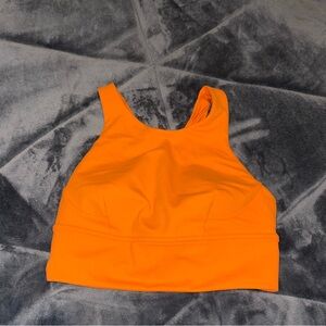 Lululemon top never worn. In perfect condition